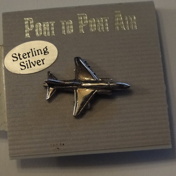 HARRIER LAPEL PIN 3D - Picture 1 of 2